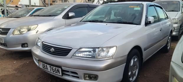 Toyota Corona Premio 1999 White