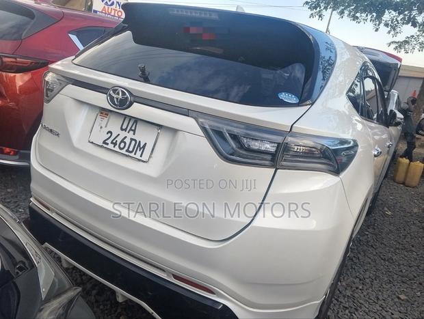 Toyota Harrier 2016 Silver