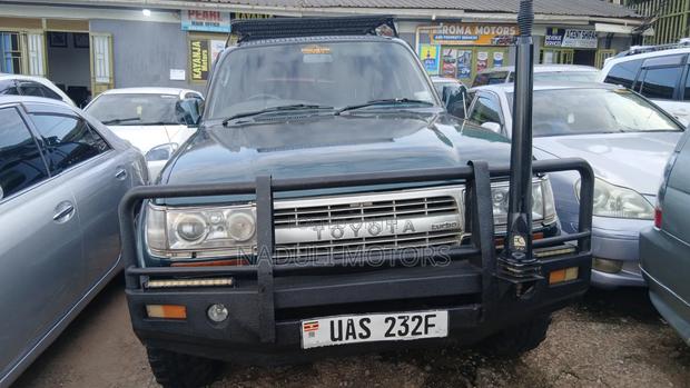 Toyota Land Cruiser 2001 Green
