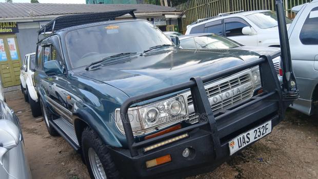 Toyota Land Cruiser 2001 Green