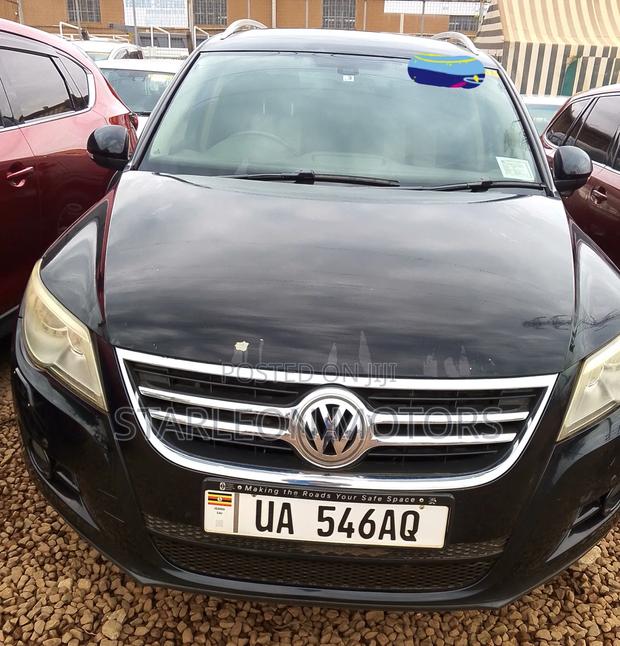 Volkswagen Tiguan 2010 Black