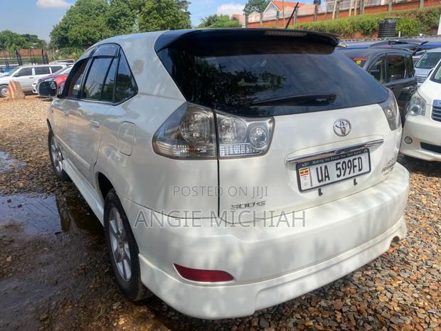 Toyota Harrier 3.0 V6 2004 White