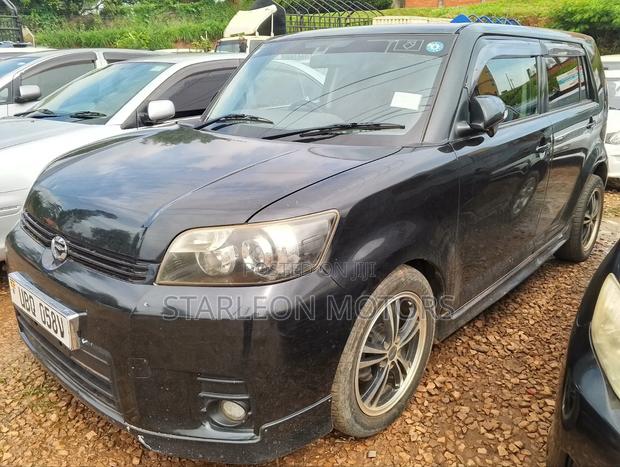 Toyota Corolla Rumion Hatchback 1.5 FWD 2010 Black