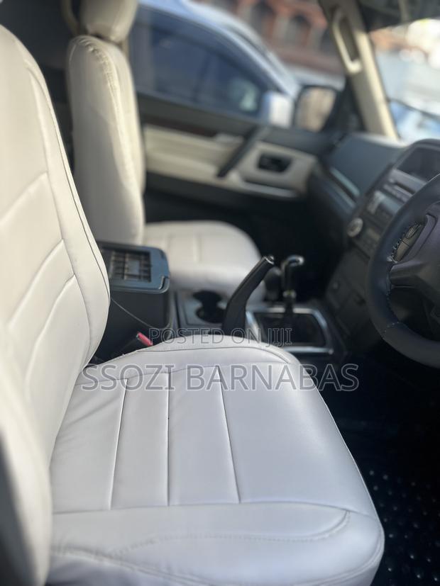 Mitsubishi Pajero 2006