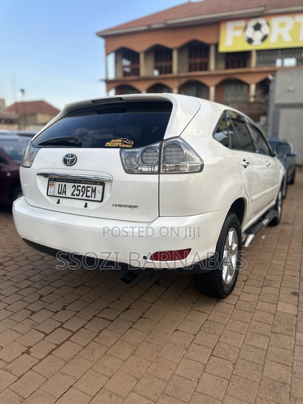 Toyota Harrier 2007 White