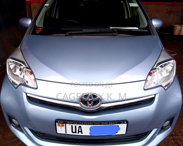 Toyota Ractis 2013 Blue
