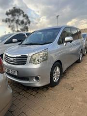 Toyota Noah 2012 Silver for sale