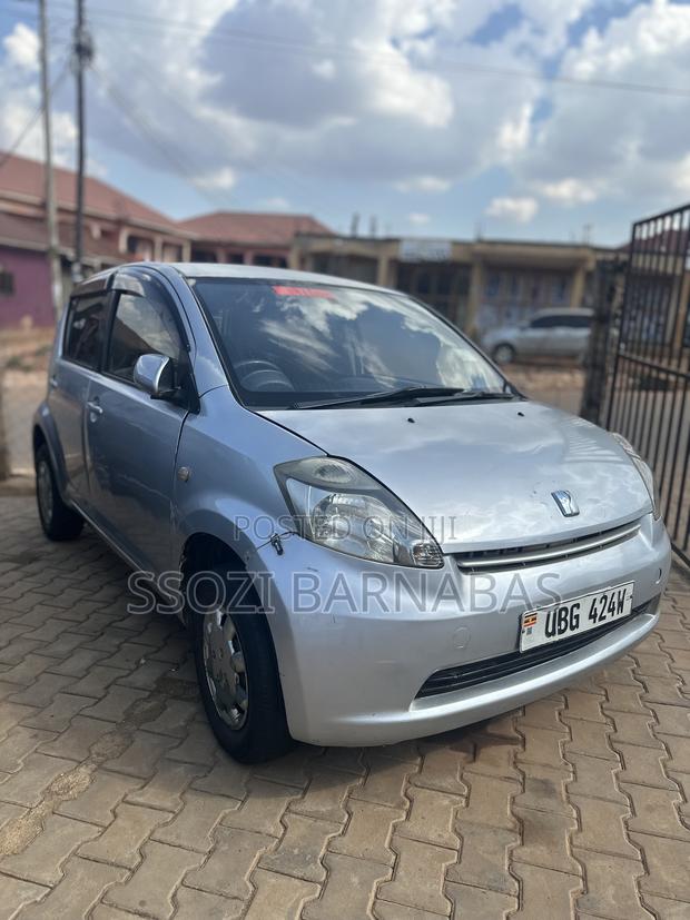 Toyota Passo 2005 Silver