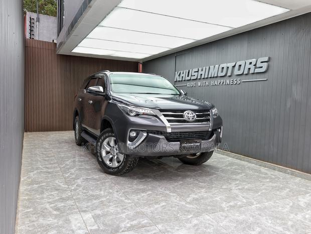 Toyota Fortuner 2017 Brown