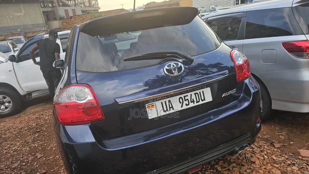 Toyota Auris 2011 Blue