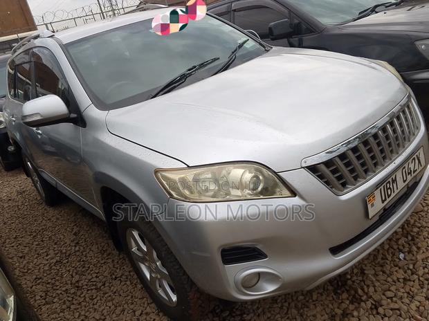 Toyota Vanguard 2009 Silver