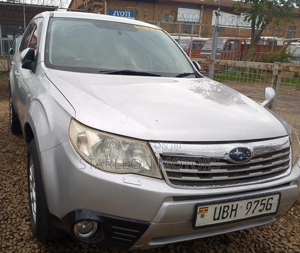 Subaru Forester 2010 Silver