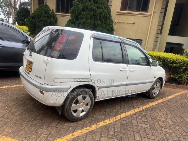 Toyota Raum 2000 White