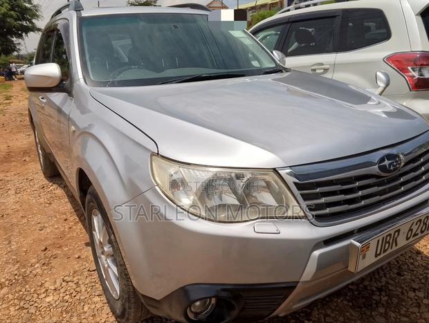 Subaru Forester 2010 Silver