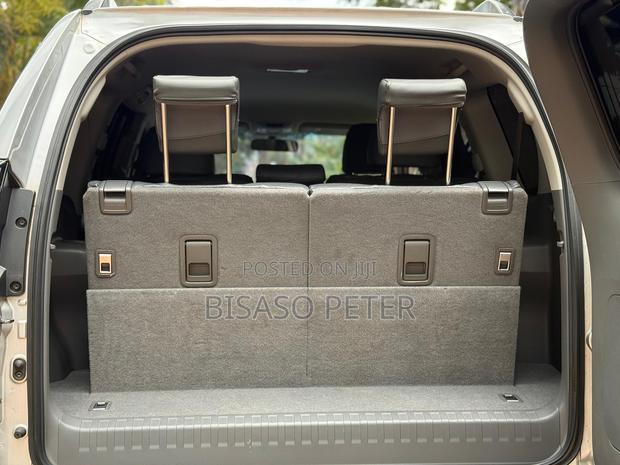 Toyota Land Cruiser Prado 2.7 i 2011 Silver