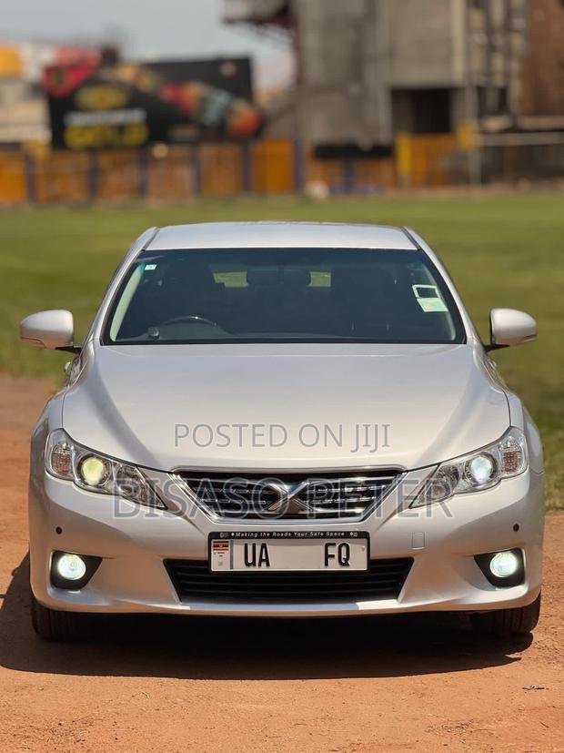 Toyota Mark X 2.5 AWD 2012 Silver