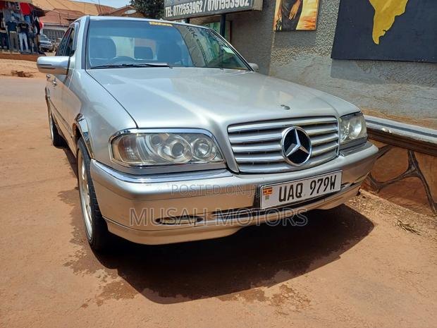 Mercedes-Benz C200 2000 Silver