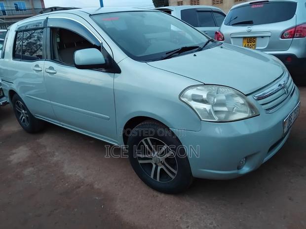 Toyota Raum 2005 Blue