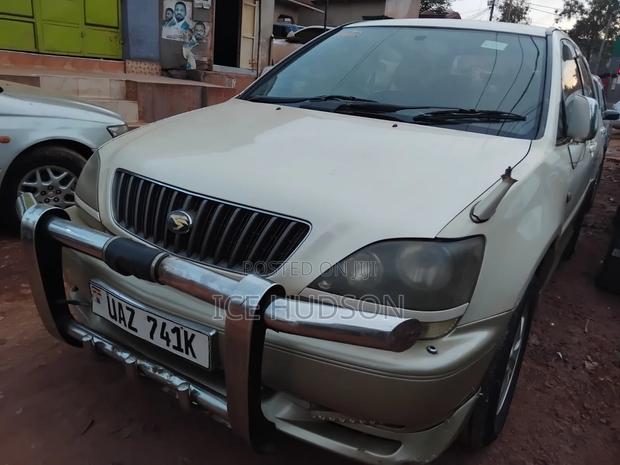 Toyota Harrier 2001 Pearl