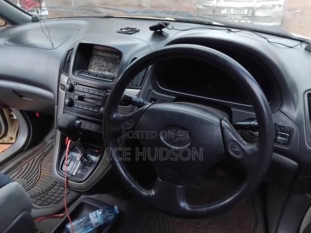 Toyota Harrier 2001 Pearl