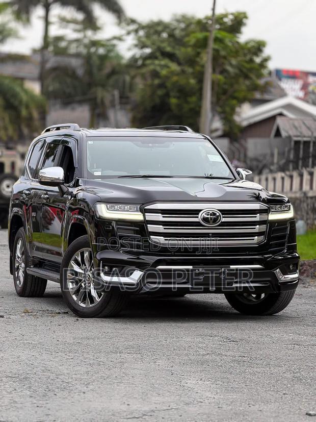 Toyota Land Cruiser 2023 Black