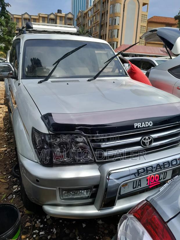 Toyota Land Cruiser Prado 3.0 D-4D 5dr 2005 White