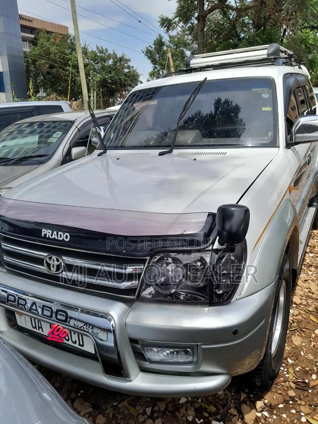 Toyota Land Cruiser Prado 3.0 D-4D 5dr 2005 White