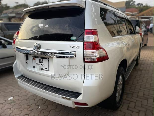 Toyota Land Cruiser Prado 2016 White
