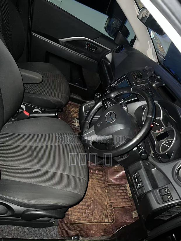Mazda Premacy 2014