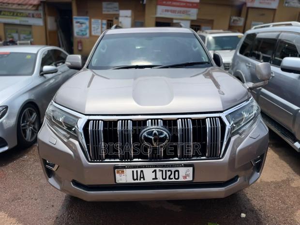 Toyota Land Cruiser Prado 2.8 2021 Gray