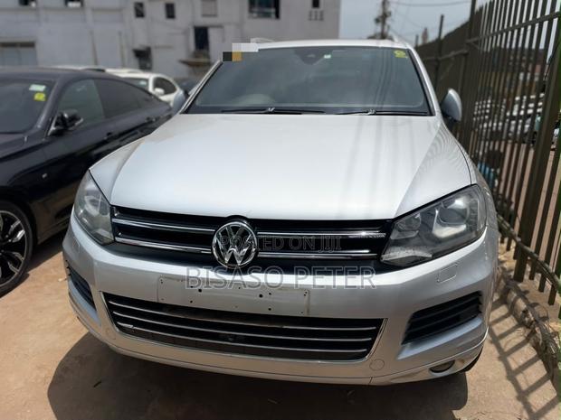 Volkswagen Touareg 2014 Silver