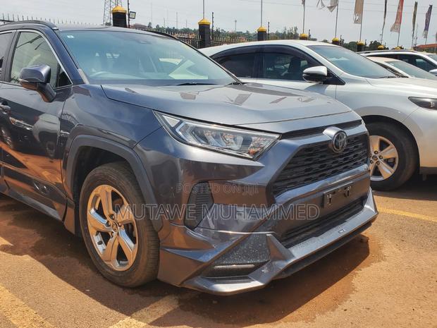 Toyota RAV4 2019 Gray