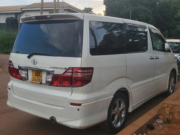 Toyota Alphard 2007 White