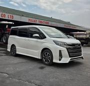 Toyota Noah 2017 White for sale