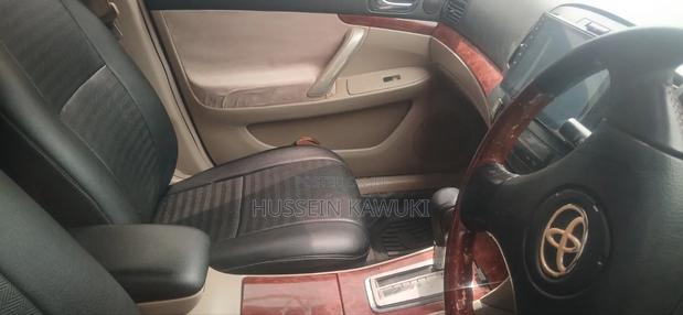 Toyota Premio 2005 Silver