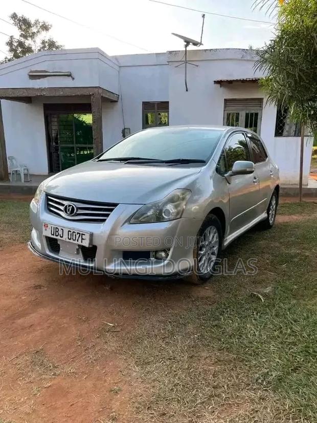 Toyota Blade 2007 Silver
