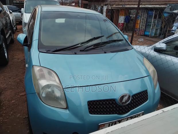 Toyota Vitz 2011 Blue