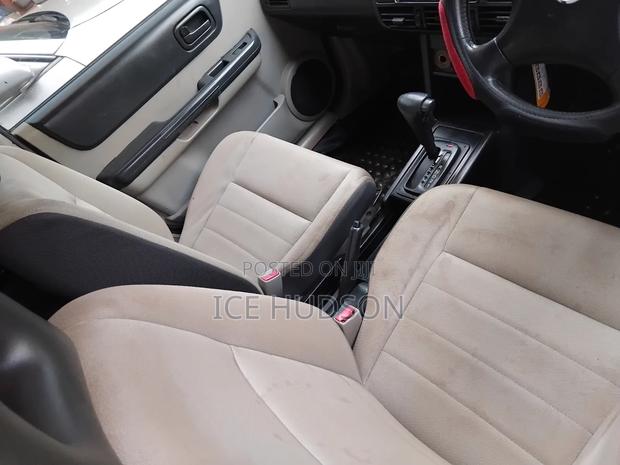 Nissan X-Trail 2004 Gold