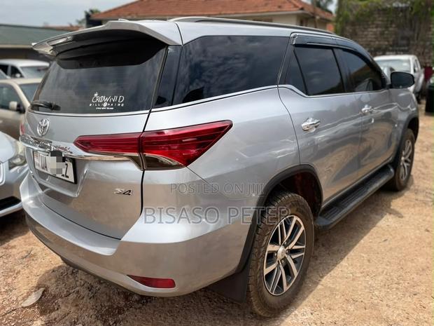 Toyota Fortuner 2016 Gray