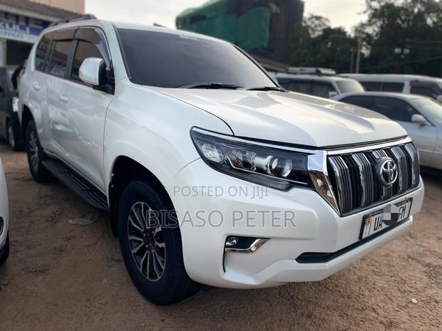 Toyota Land Cruiser Prado 2.8 D-4D 2016 White