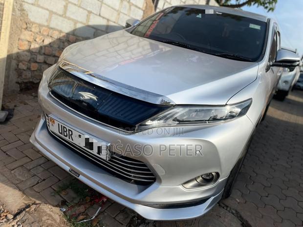 Toyota Harrier 2.0 2016 Silver