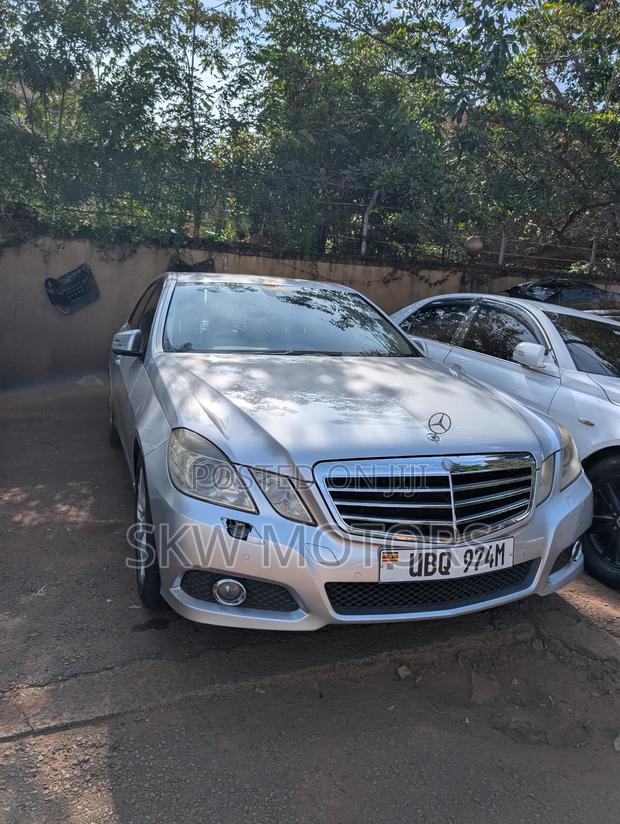 Mercedes-Benz E300 2009 Silver