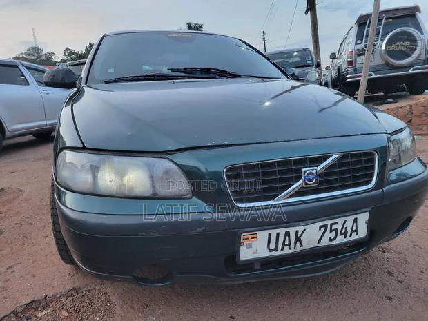 Volvo 240 Base Sedan 1993 Green