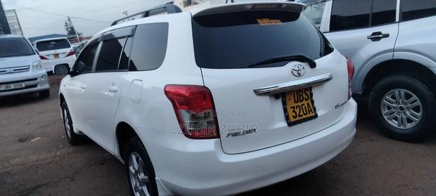 Toyota Corolla Fielder 2010 White