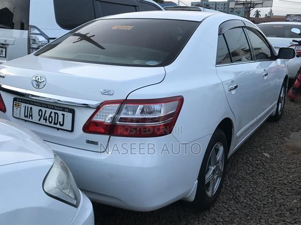Toyota Premio 2010 White