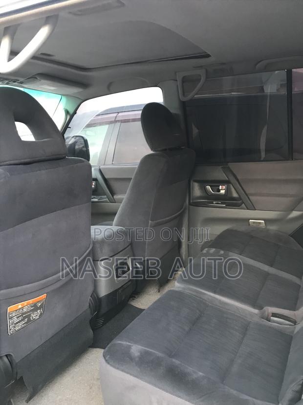 Mitsubishi Pajero 2005 Silver