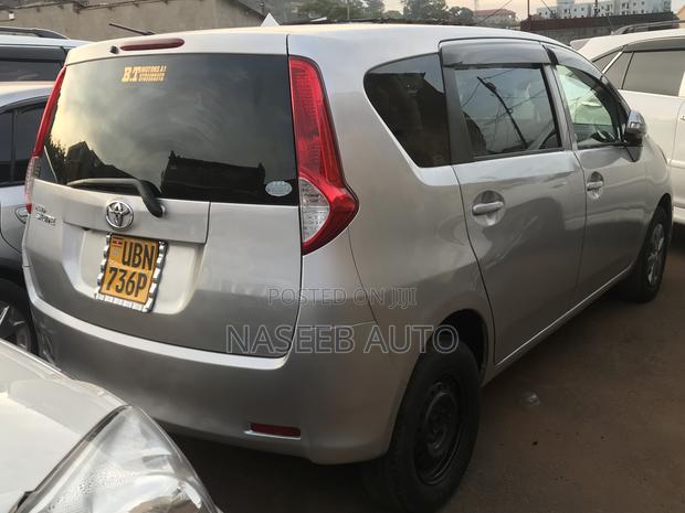 Toyota Passo Sette 2008 Silver