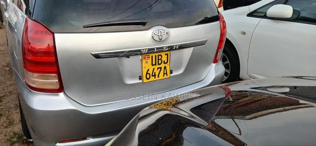 Toyota Wish 2006 Silver