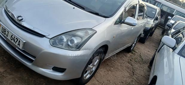 Toyota Wish 2006 Silver