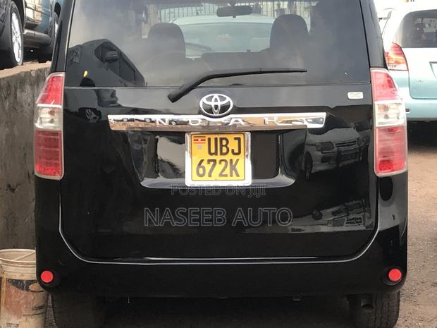 Toyota Noah 2008 Black